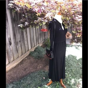 La Roche Handbag: (SM) Black & Brown Leather